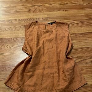 100% linen. Quince Tee with Mandarin Collar